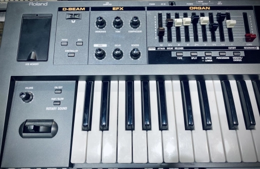 Roland - VR-09 5